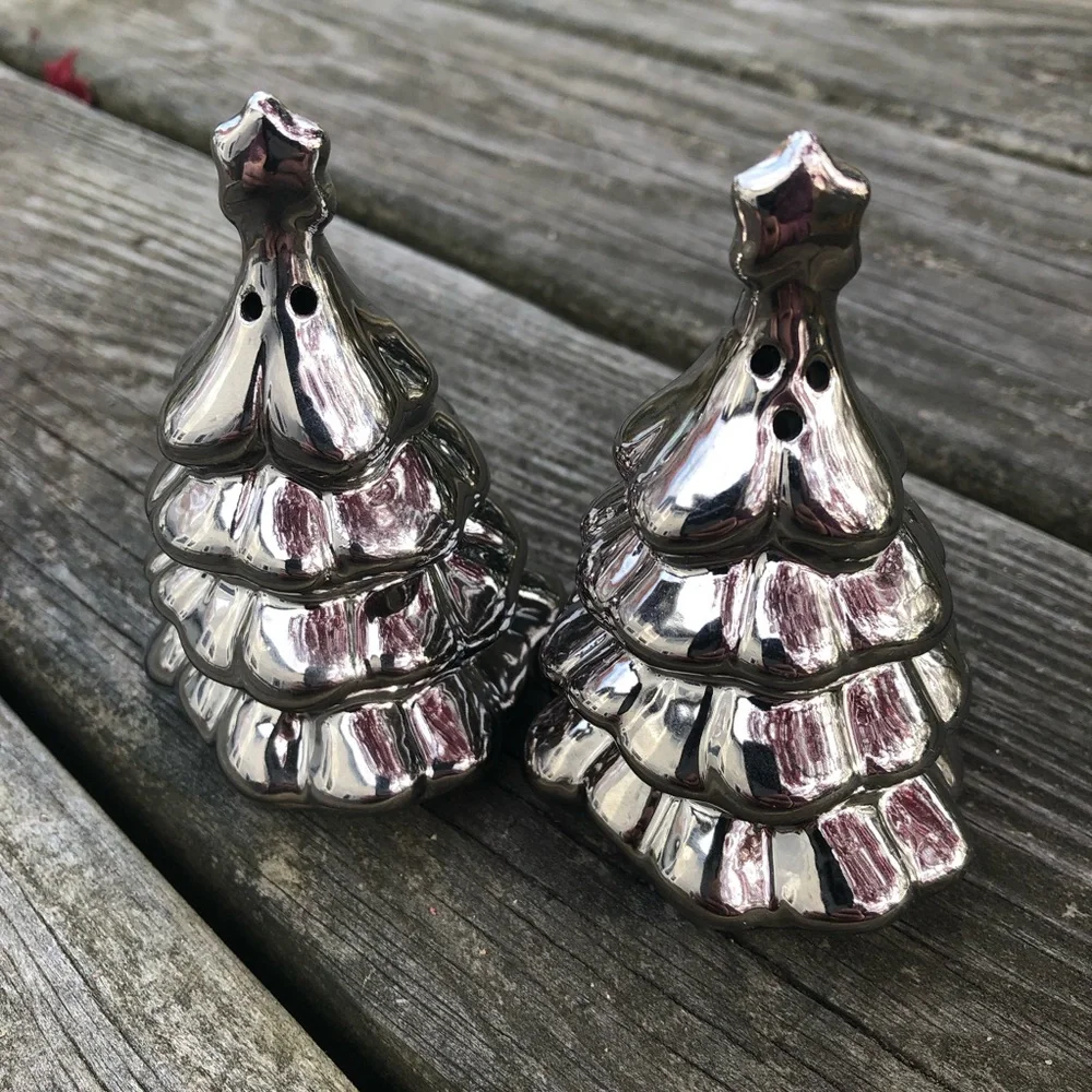 Silver toned Ceramic Christmas Tree Salt & Pepper Shakers / Holiday Decoration